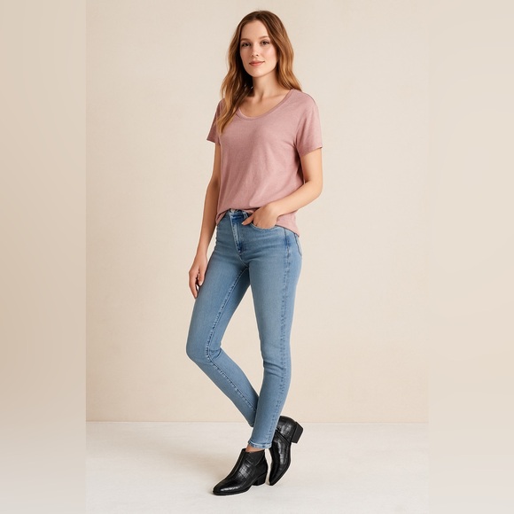 AEROSOLES Black Ankle Booties with Sleek Design - Picture 11 of 11